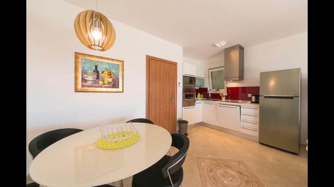 Id Luxury Apartment بريلا المظهر الخارجي الصورة